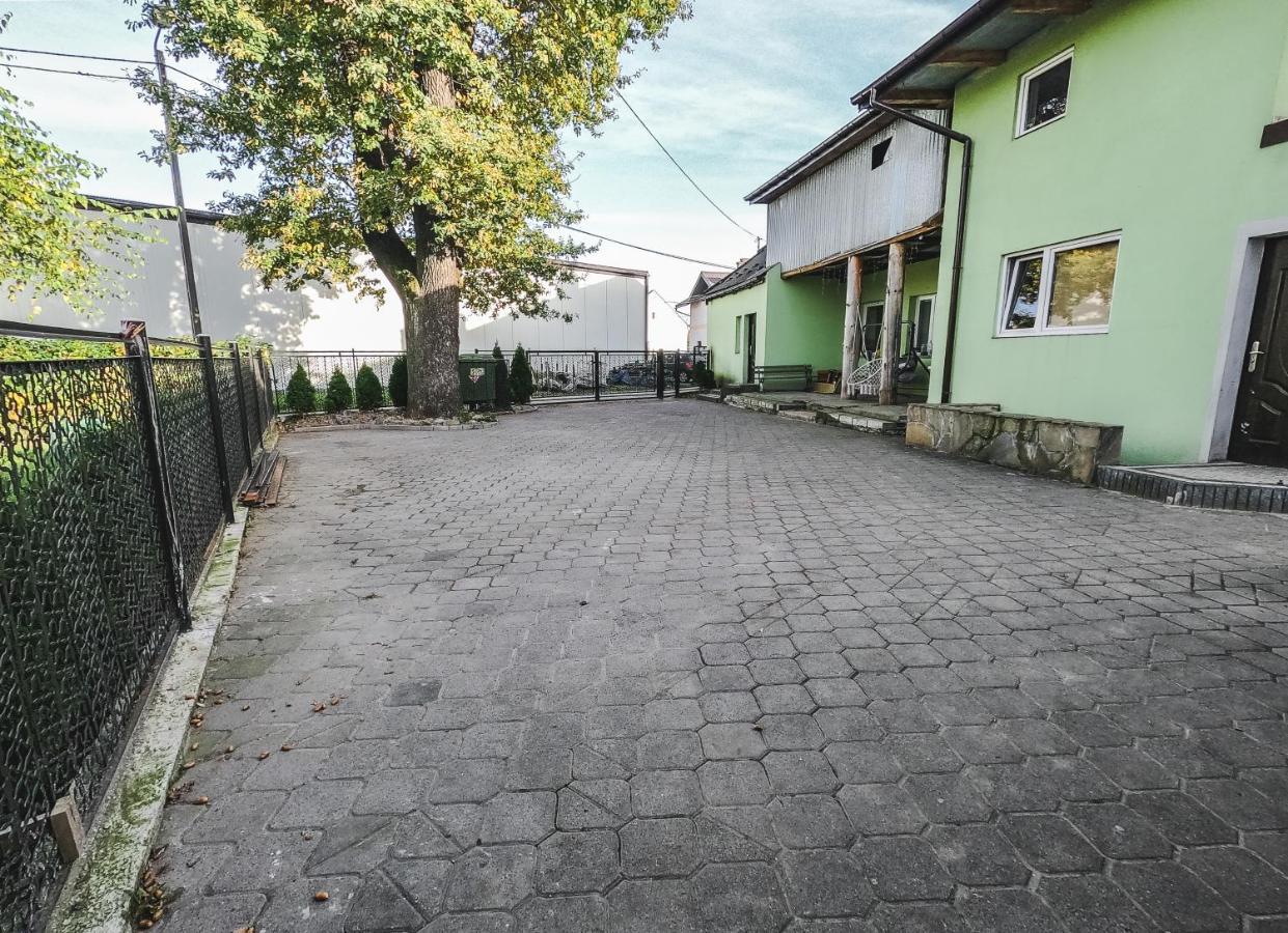 Twoja Przestrzen Noclegi Pokoje Mieszkanie Do Wynajecia Nowy Sacz Luaran gambar